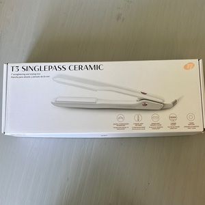 Brand new inbox, T3, single pass ceramic 1 inch straightening and styling iron.